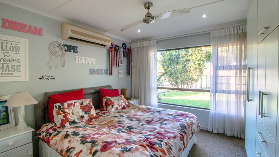4 Bedroom Property for Sale in Gonubie Eastern Cape